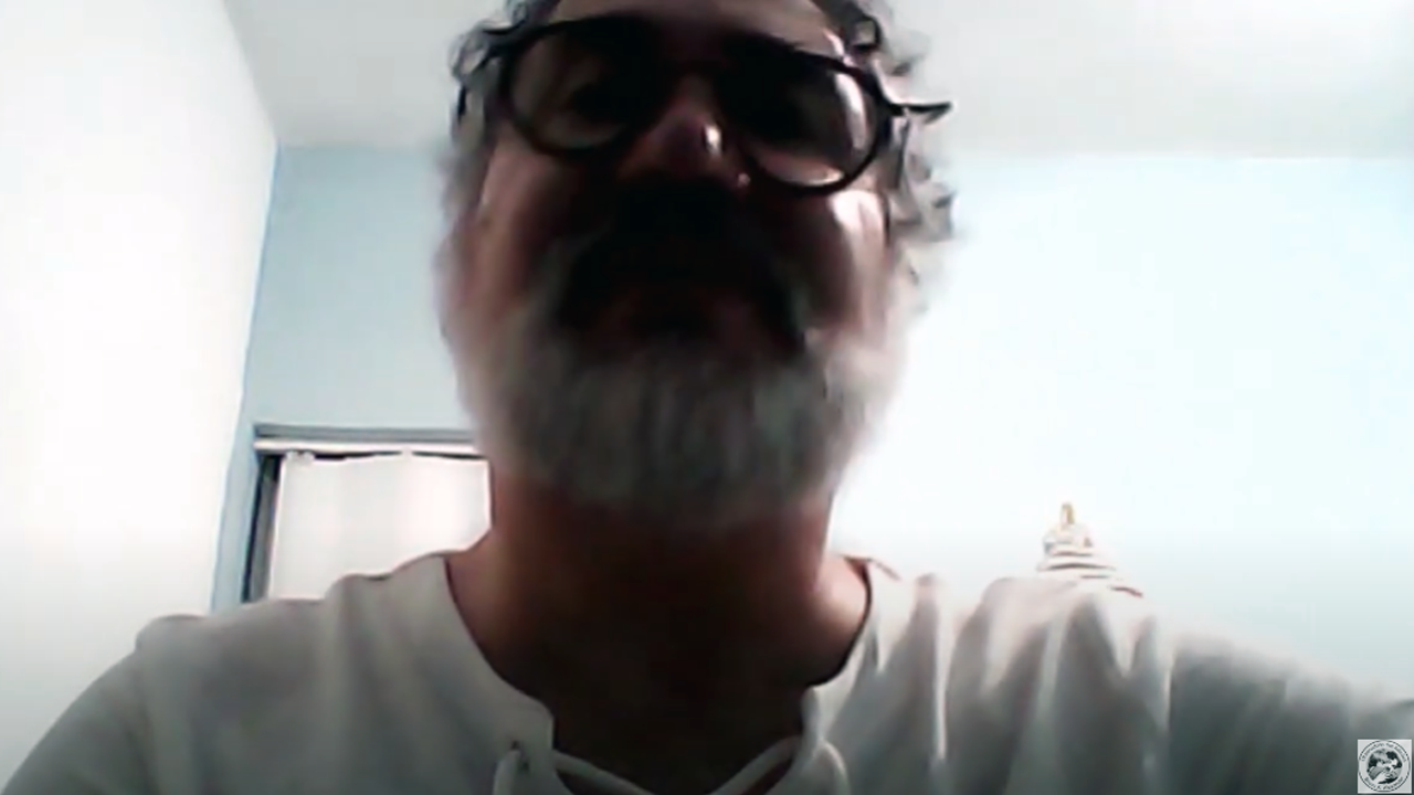 Varella Junior em conversa sobre Ruas Visíveis